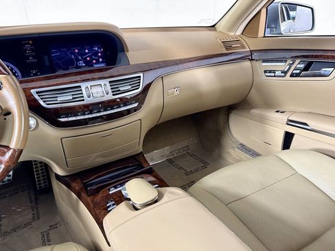 Used 2013 Mercedes-Benz S 550 image 28