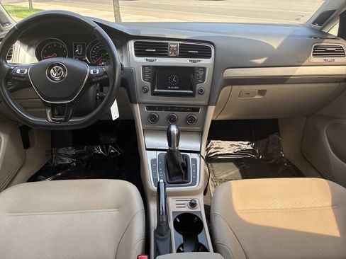 Used 2015 Volkswagen Golf SE w/ Golf Sport Package FWD image 9