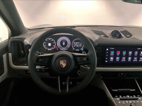 Used 2025 Porsche Cayenne GTS image 16