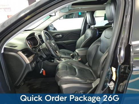 Used 2016 Jeep Cherokee Limited image 3