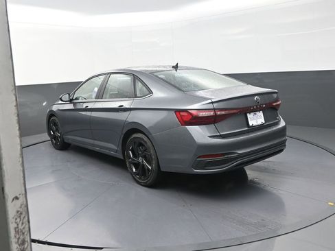 New 2026 Volkswagen Jetta SE FWD image 8