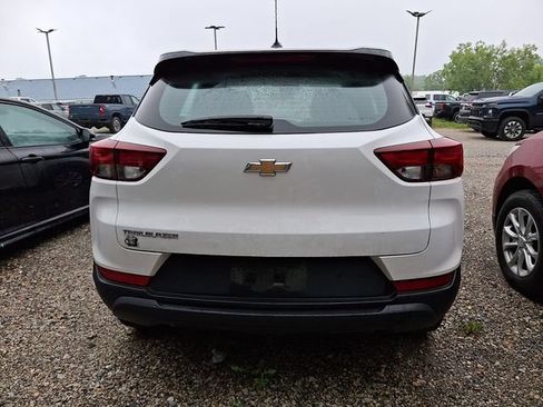 Used 2023 Chevrolet TrailBlazer LS FWD image 5