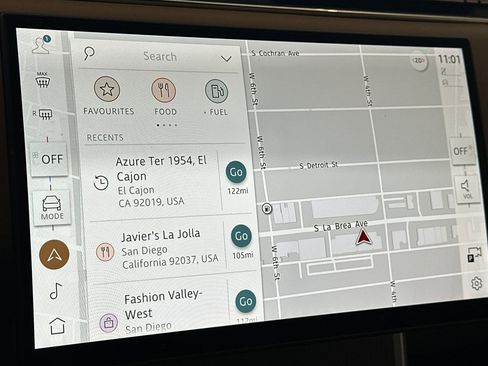 Certified 2025 Land Rover Range Rover Long Wheelbase SE image 21