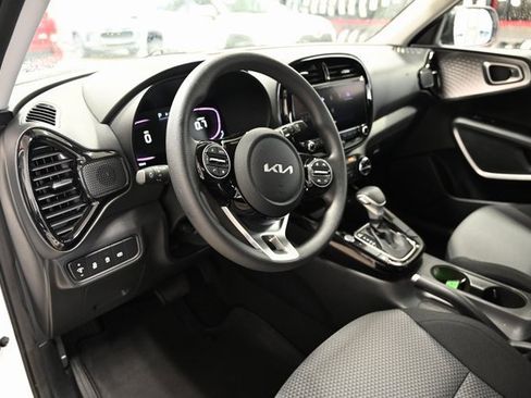 Used 2023 Kia Soul S image 21