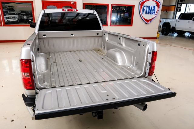 Used 2008 Chevrolet Silverado 2500 LT w/ 2LT Convenience Package AWD/4WD image 8