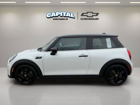 Used 2024 MINI Cooper SE w/ Signature Upholstery Package image 2