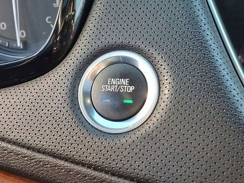 Used 2022 Cadillac XT5 Premium Luxury w/ Technology Package image 38