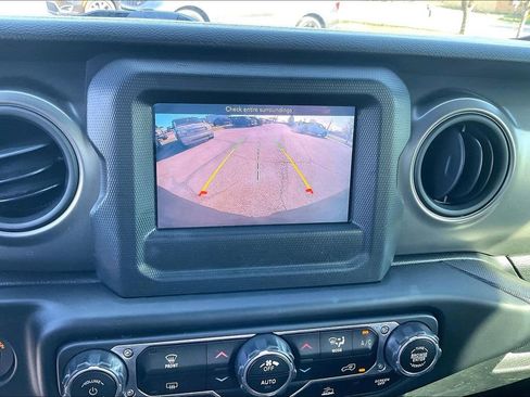 Used 2021 Jeep Wrangler Sport AWD/4WD image 19