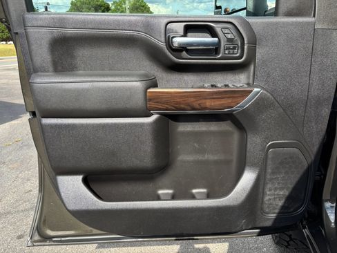 Used 2022 GMC Sierra 2500 SLT AWD/4WD image 19