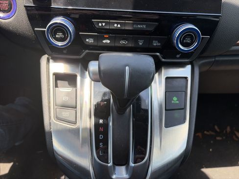 Used 2018 Honda CR-V Touring image 19