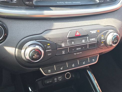 Used 2017 Kia Sorento SX AWD/4WD image 19