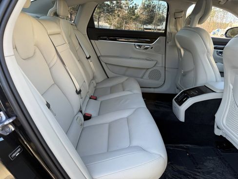 Used 2018 Volvo S90 T5 Momentum w/ Convenience Package image 38