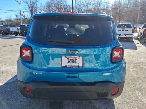 Certified 2022 Jeep Renegade Latitude w/ Convenience Group image 23