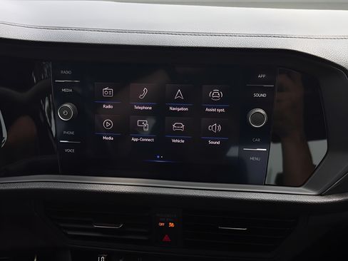 Used 2021 Volkswagen Jetta GLI Autobahn FWD image 9