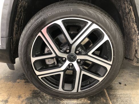 Certified 2025 Jeep Compass Limited w/ Elite Group image 24