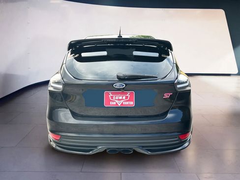 Used 2016 Ford Focus ST image 4