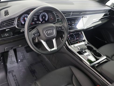 Used 2025 Audi Q7 3.0T Premium Plus w/ Premium Plus Package image 2