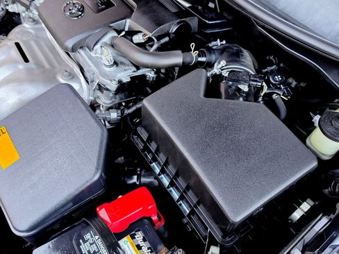 Used 2014 Toyota Camry SE image 36