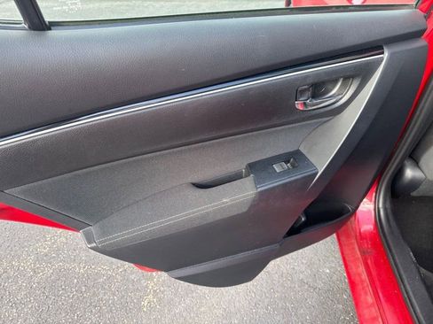 Used 2017 Toyota Corolla LE image 25