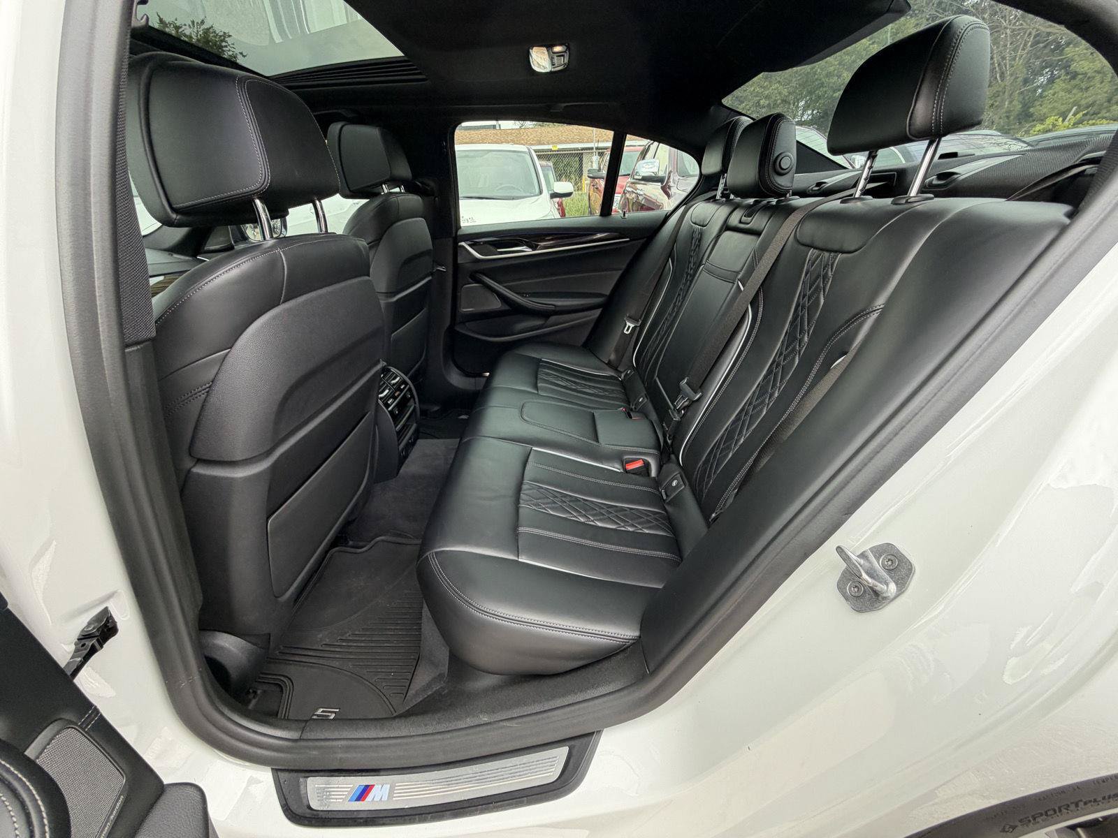 Used 2018 BMW M550i xDrive AWD/4WD image 26