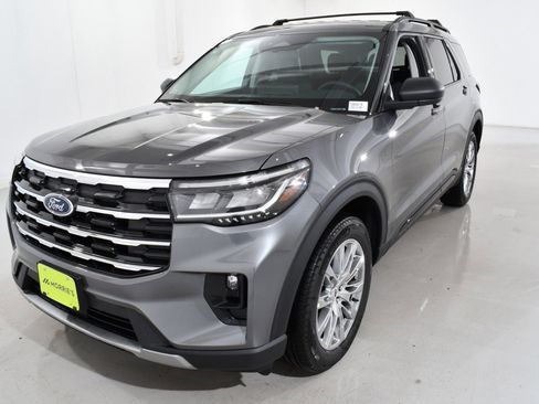 New 2026 Ford Explorer Active image 2