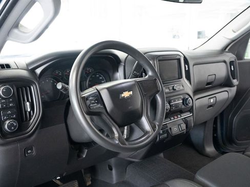 Used 2020 Chevrolet Silverado 1500 Custom w/ Custom Value Package AWD/4WD image 13