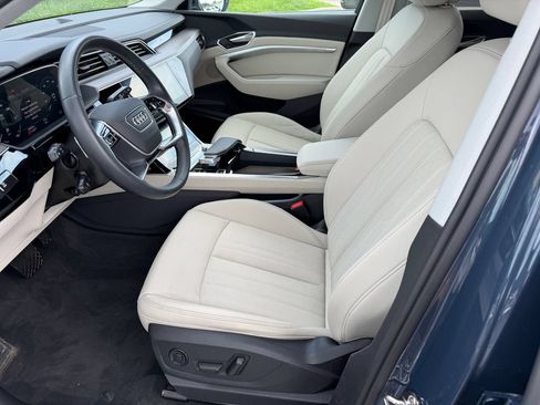 Certified 2024 Audi Q8 e-tron Premium Plus w/ Premium Plus Package AWD/4WD image 3