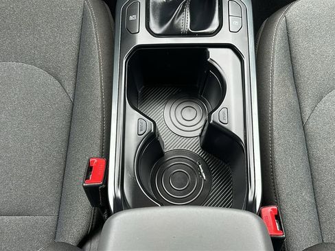 Used 2025 Kia K4 LXS image 28