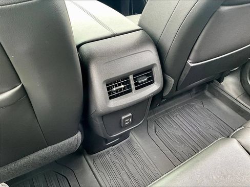 Used 2024 GMC Terrain SLT w/ LPO, 'HIT The Road' Package AWD/4WD image 12