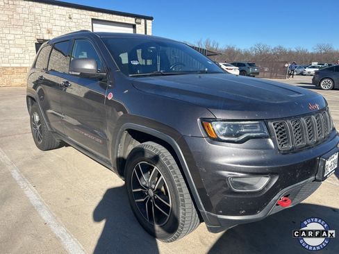 Used 2018 Jeep Grand Cherokee Trailhawk w/ Trailhawk Luxury Group image 4