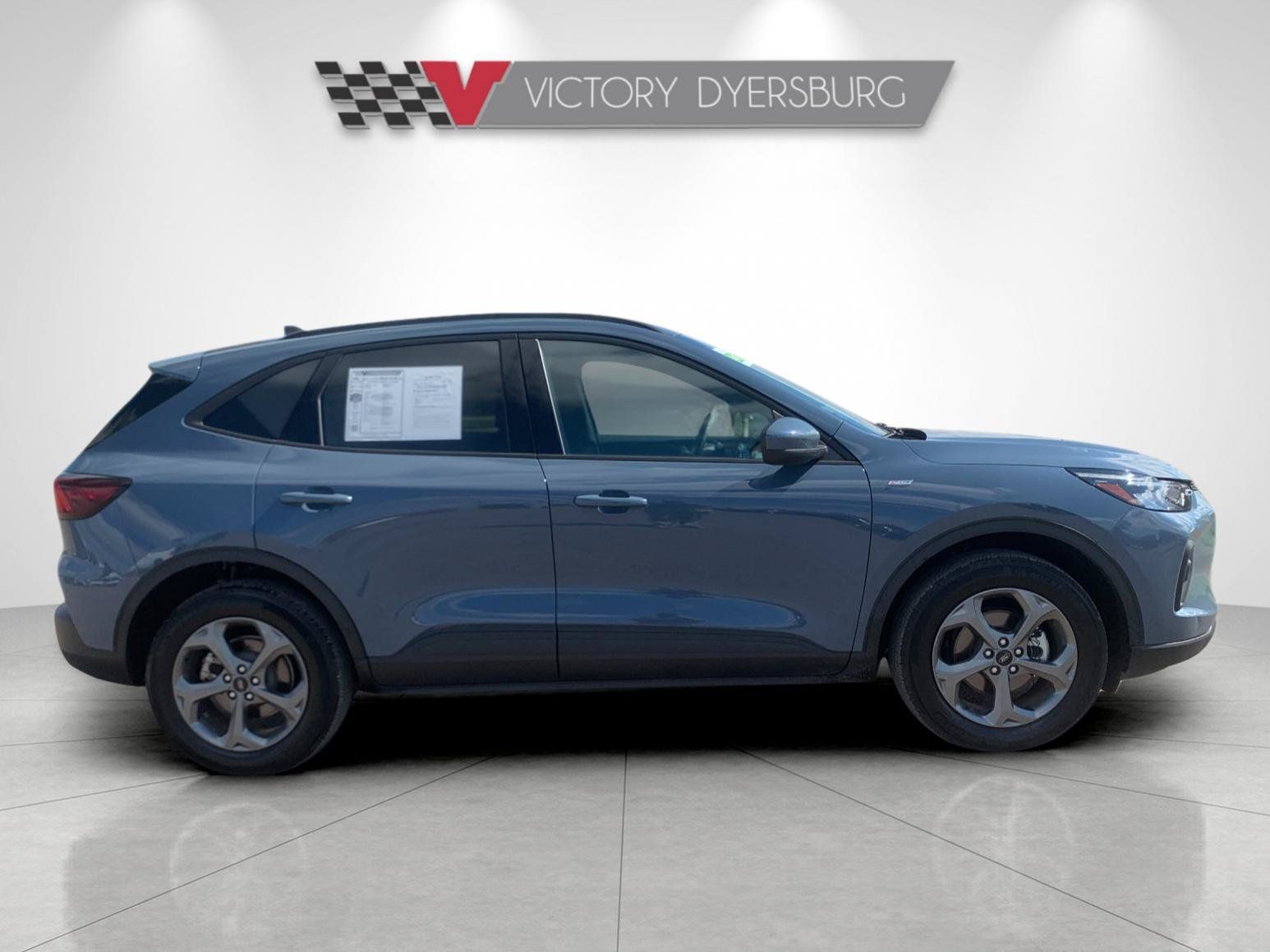Used 2025 Ford Escape ST-Line Select AWD/4WD image 3
