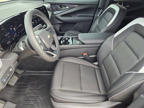 New 2025 Chevrolet Blazer EV LT image 5