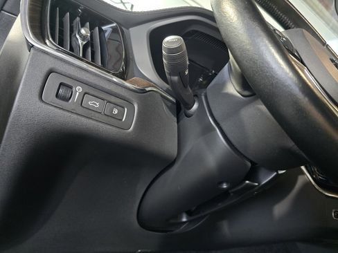 Used 2021 Volvo XC60 T8 Inscription Expression image 14