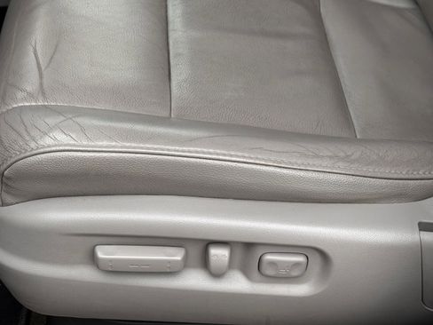 Used 2015 Honda Pilot Touring image 11