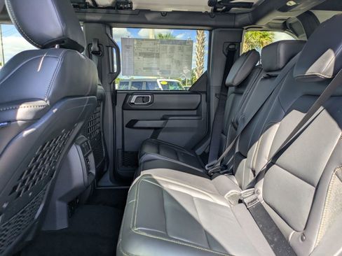 New 2025 Ford Bronco Badlands w/ Sasquatch Package image 14