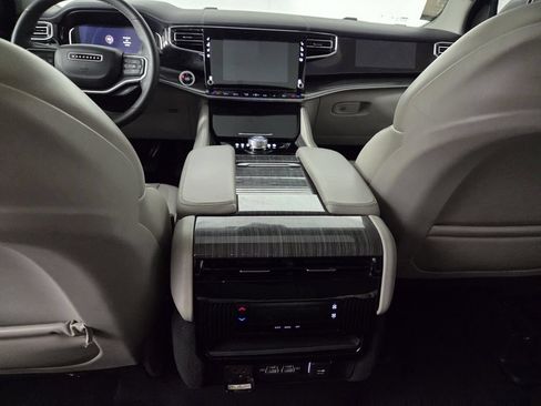 Used 2022 Jeep Wagoneer Series II w/ Premium Group I RWD image 28