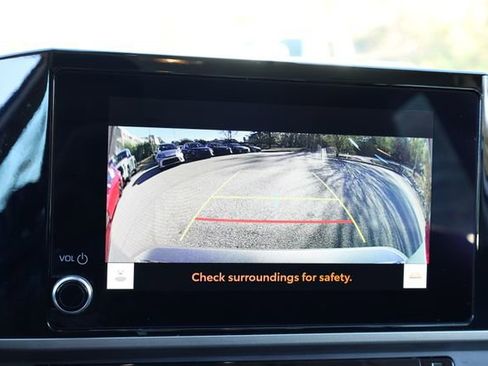 Used 2025 Toyota Camry LE image 24