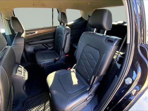 Certified 2024 Volkswagen Atlas SE image 24