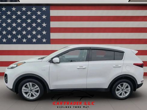 Used 2018 Kia Sportage LX AWD/4WD image 3