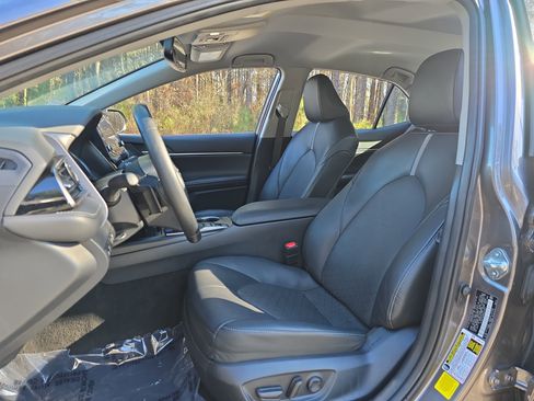 Used 2024 Toyota Camry XSE image 14
