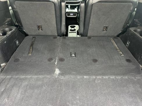 Used 2018 Toyota Highlander XLE image 17