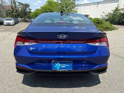 Used 2023 Hyundai Elantra SEL FWD image 16
