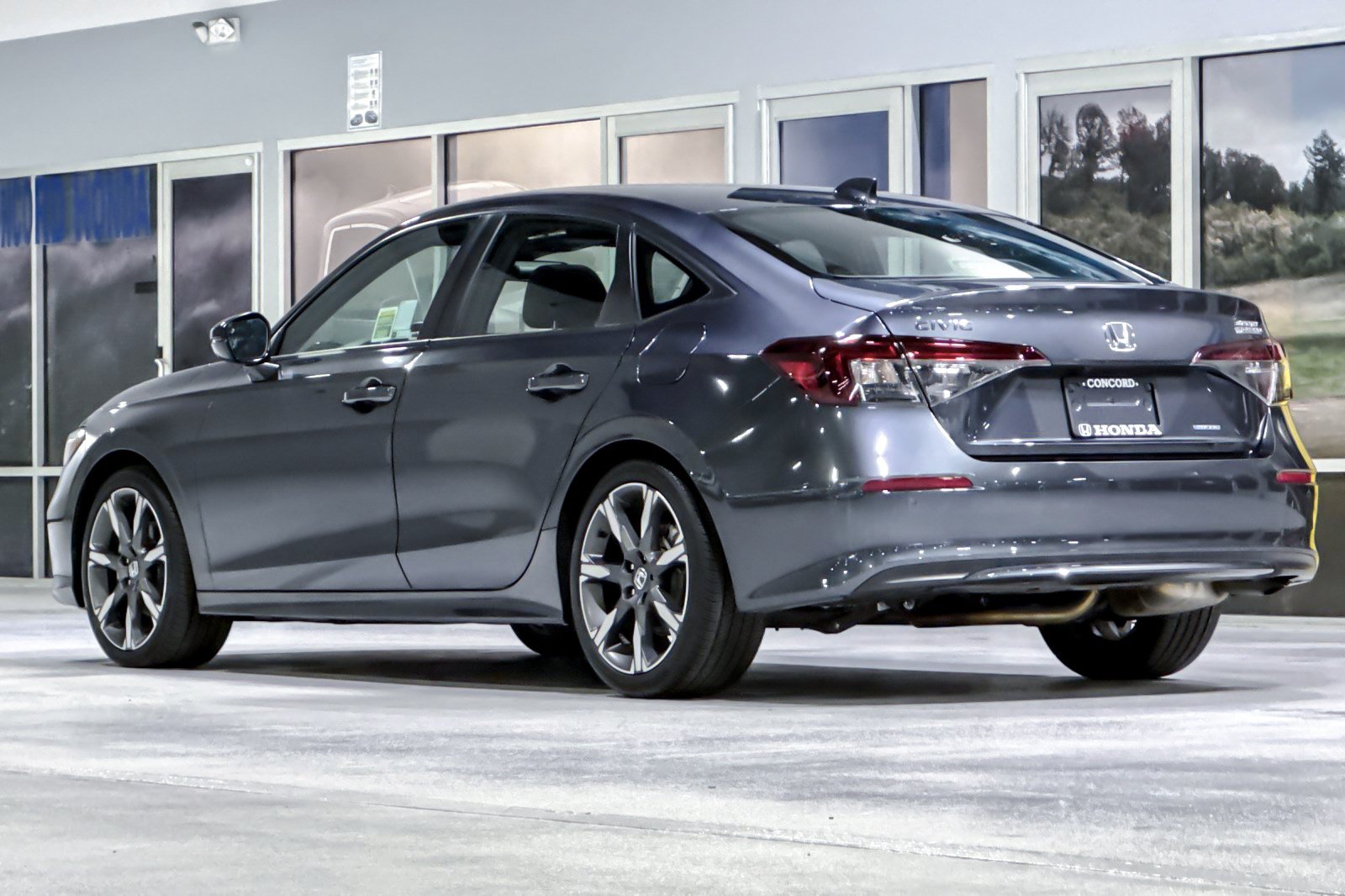 Used 2025 Honda Civic Sport Touring image 3