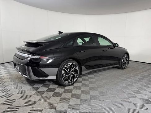 Used 2023 Hyundai Ioniq 6 SEL RWD image 7