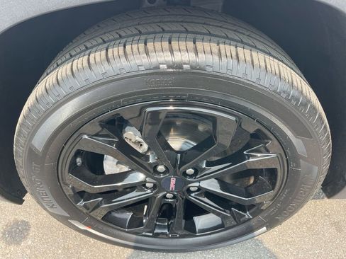 Used 2022 GMC Terrain SLE w/ Driver Convenience Package image 32