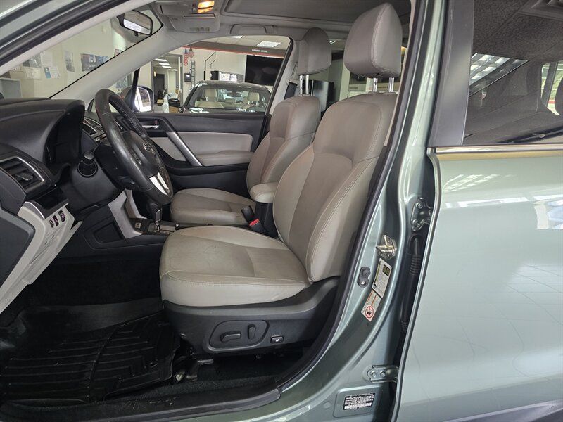 Used 2017 Subaru Forester 2.5i Limited AWD/4WD image 9