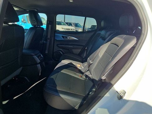 Used 2024 Chevrolet Equinox EV LT w/ LPO, Active Package FWD image 24