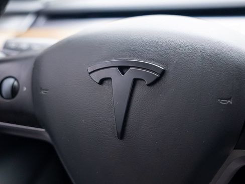 Used 2022 Tesla Model 3 Long Range AWD/4WD image 20