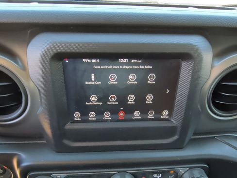 Used 2022 Jeep Wrangler Unlimited Willys image 24