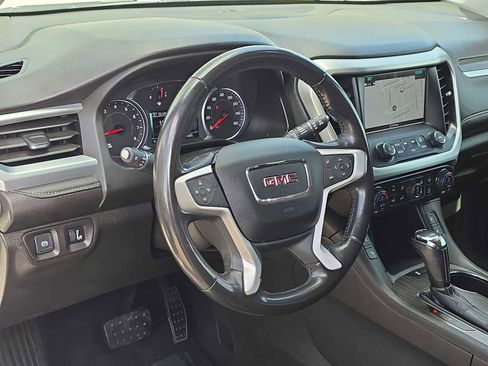 Used 2019 GMC Acadia SLT image 2
